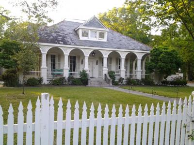 Johnson House/Maison Lafitte